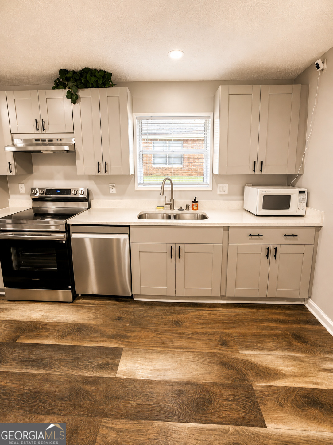 1116 Summer Brook Road Atlanta, GA 30349 - Photo 10 of 22 Gallery Image 10
