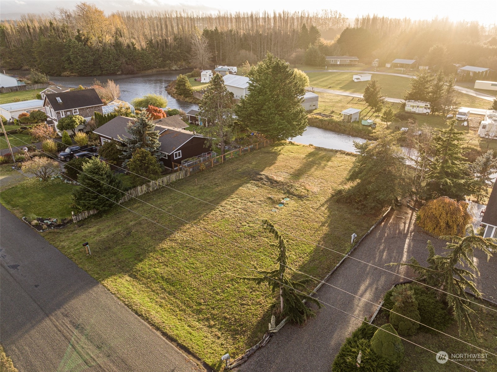 840 3 Crabs Road Sequim, WA 98382 - Photo 5 of 10 Gallery Image 5