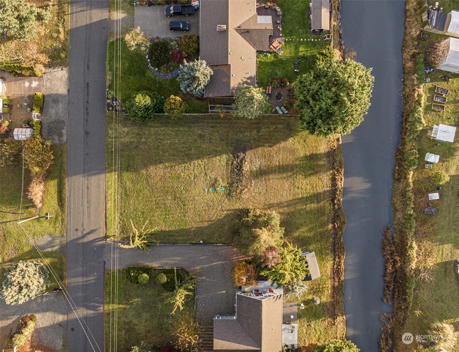 840 3 Crabs Road Sequim, WA 98382 - Photo 8 of 10 Gallery Image 8
