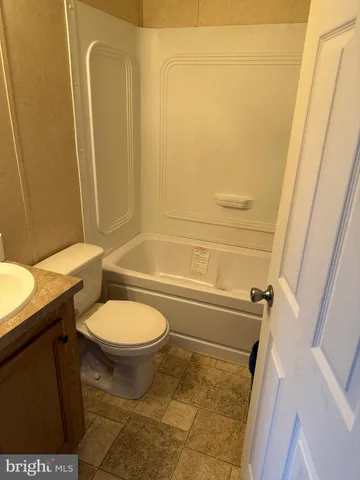 $64,999 | 13 Hilltop Avenue, Akron, PA 17501