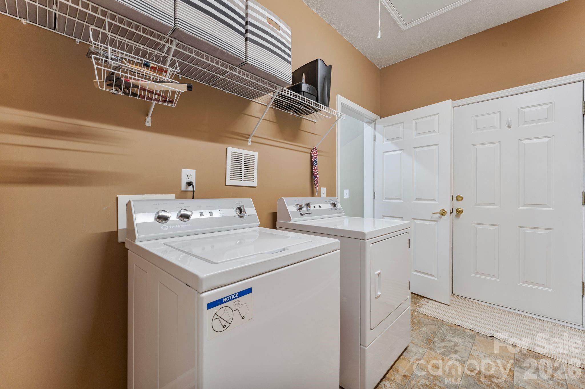 16627 Timber Crossing Road Charlotte, NC 28213 - Photo 17 of 31
