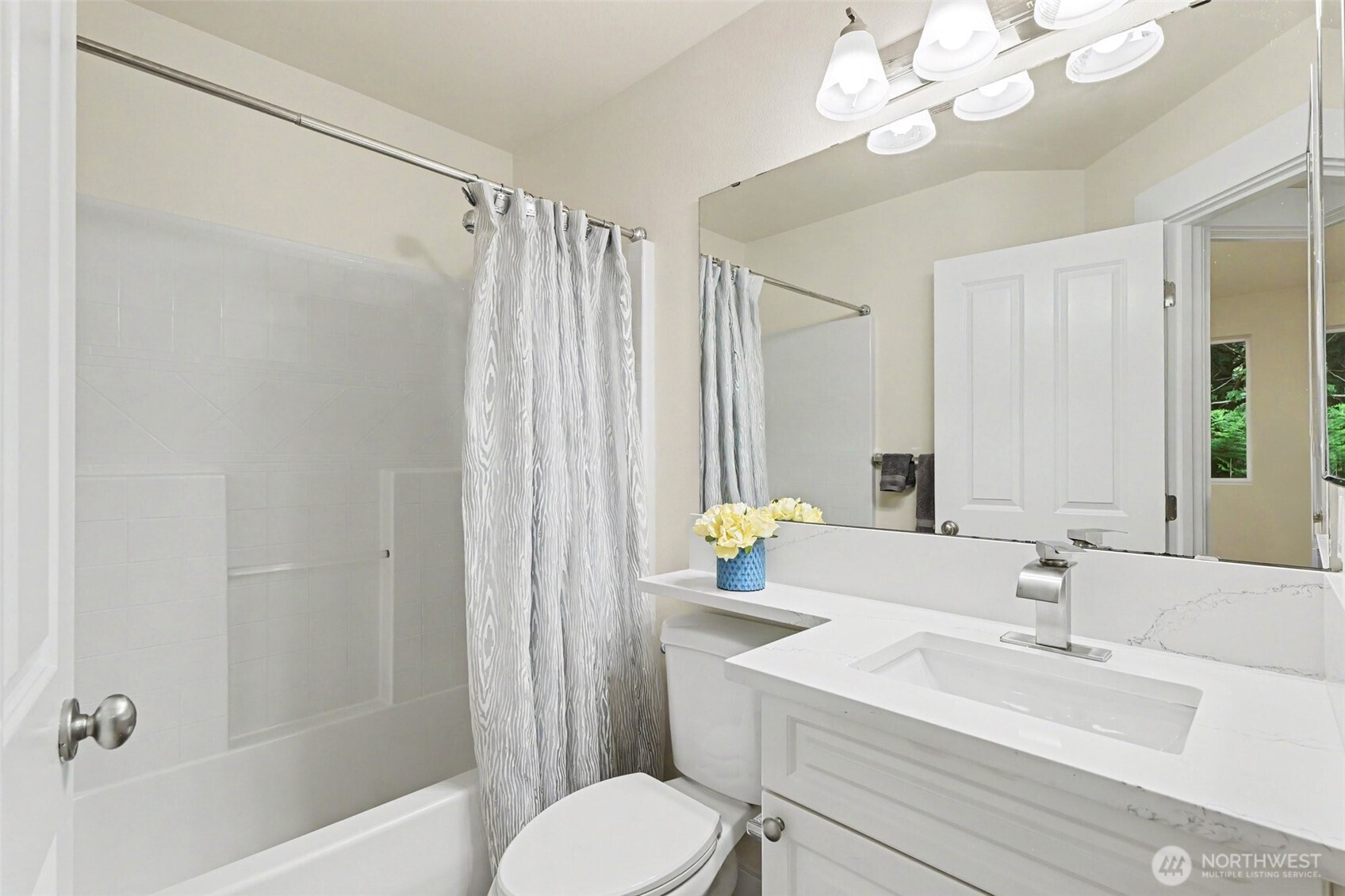 23300 Southeast Black Nugget Road, Unit M1 Issaquah, WA 98029 - Photo 18 of 31