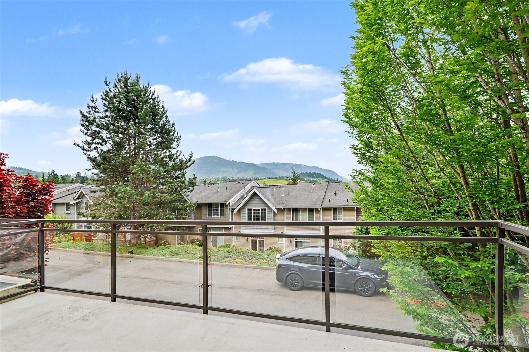 23300 Southeast Black Nugget Road, Unit M1 Issaquah, WA 98029 - Photo 27 of 31