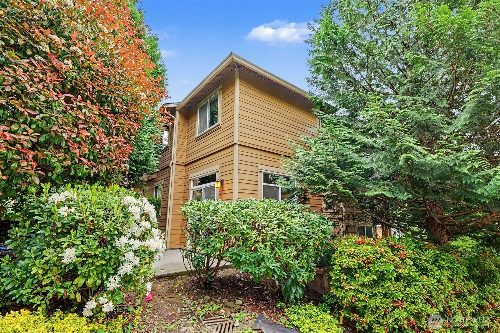 23300 Southeast Black Nugget Road, Unit M1 Issaquah, WA 98029 - Photo 5 of 31