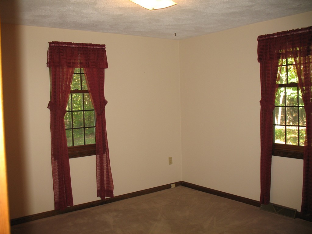 7 Paddock Road Tyngsborough, MA 01879 - Photo 11 of 22 Gallery Image 11