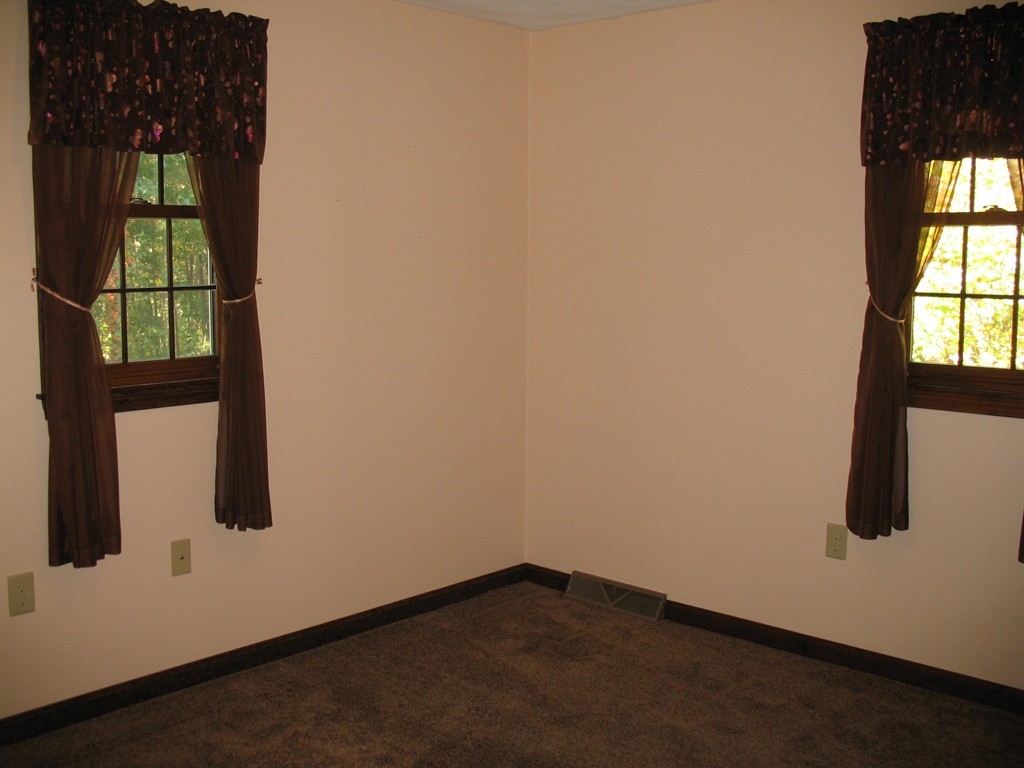 7 Paddock Road Tyngsborough, MA 01879 - Photo 17 of 22 Gallery Image 17