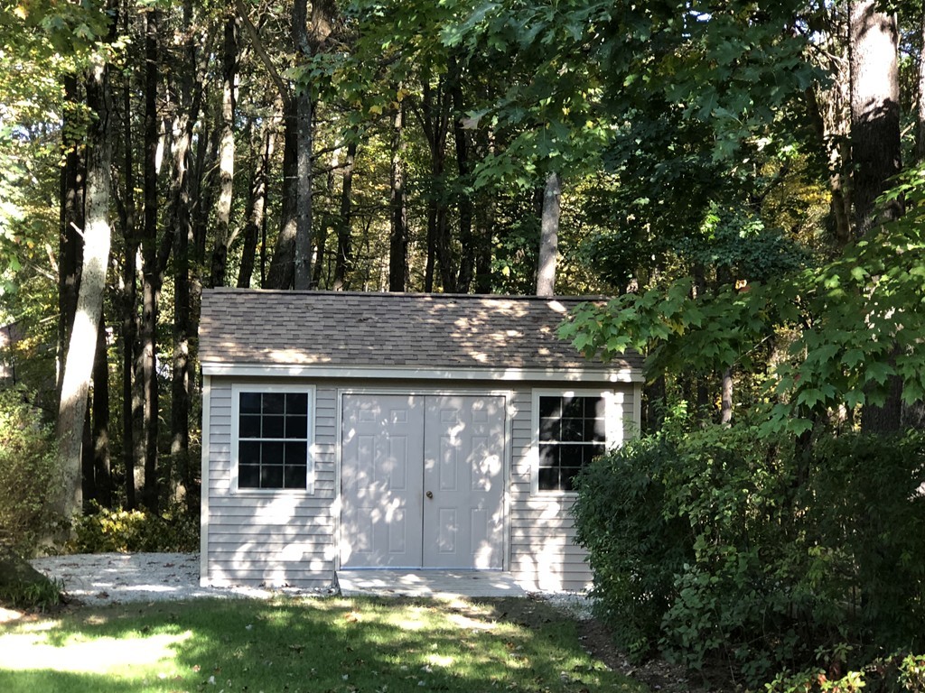 7 Paddock Road Tyngsborough, MA 01879 - Photo 4 of 22 Gallery Image 4