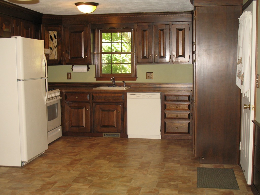 7 Paddock Road Tyngsborough, MA 01879 - Photo 7 of 22 Gallery Image 7