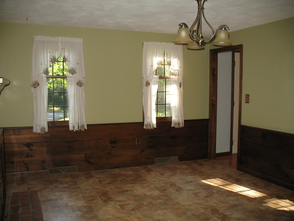 7 Paddock Road Tyngsborough, MA 01879 - Photo 9 of 22 Gallery Image 9