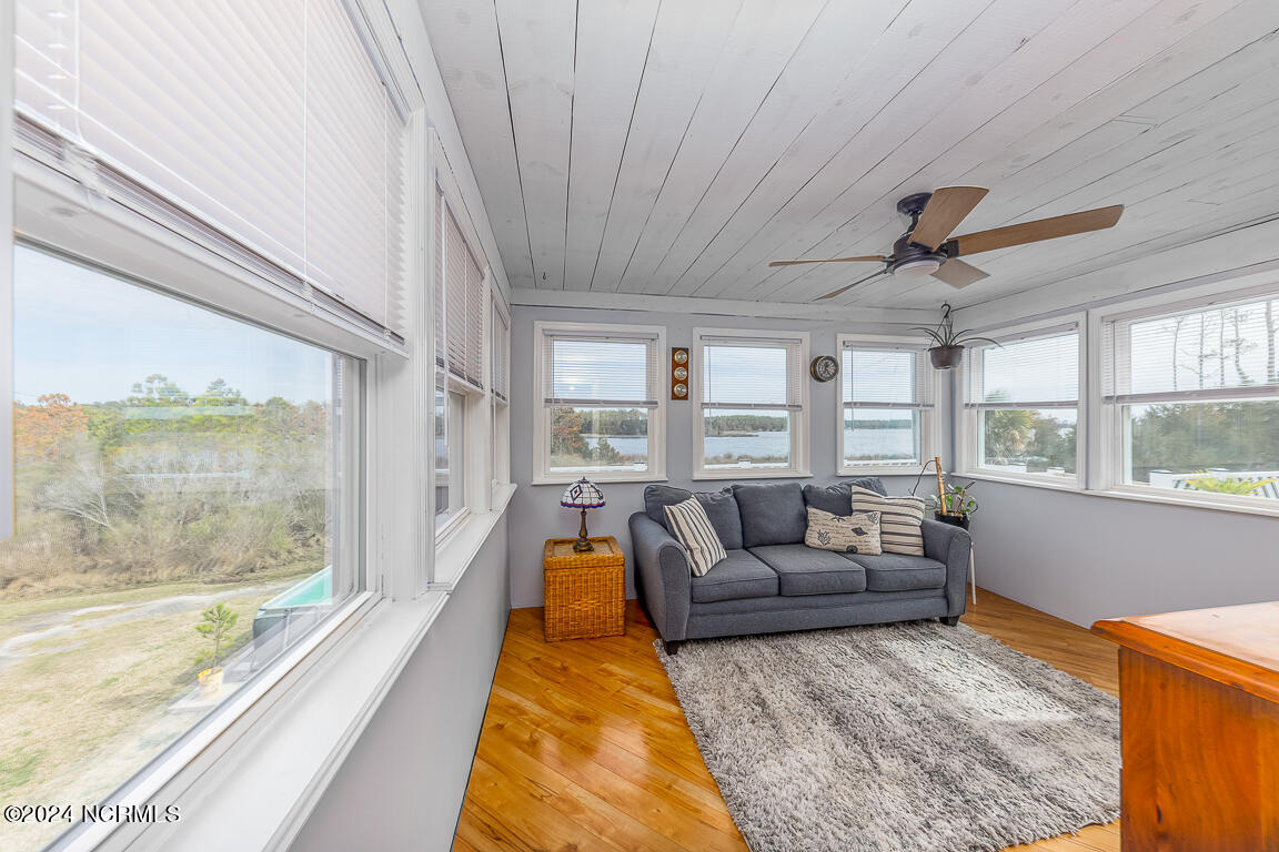 547 Upper Neck Road Bayboro, NC 28515 - Photo 18 of 27 Upperneckcarolinaroom
