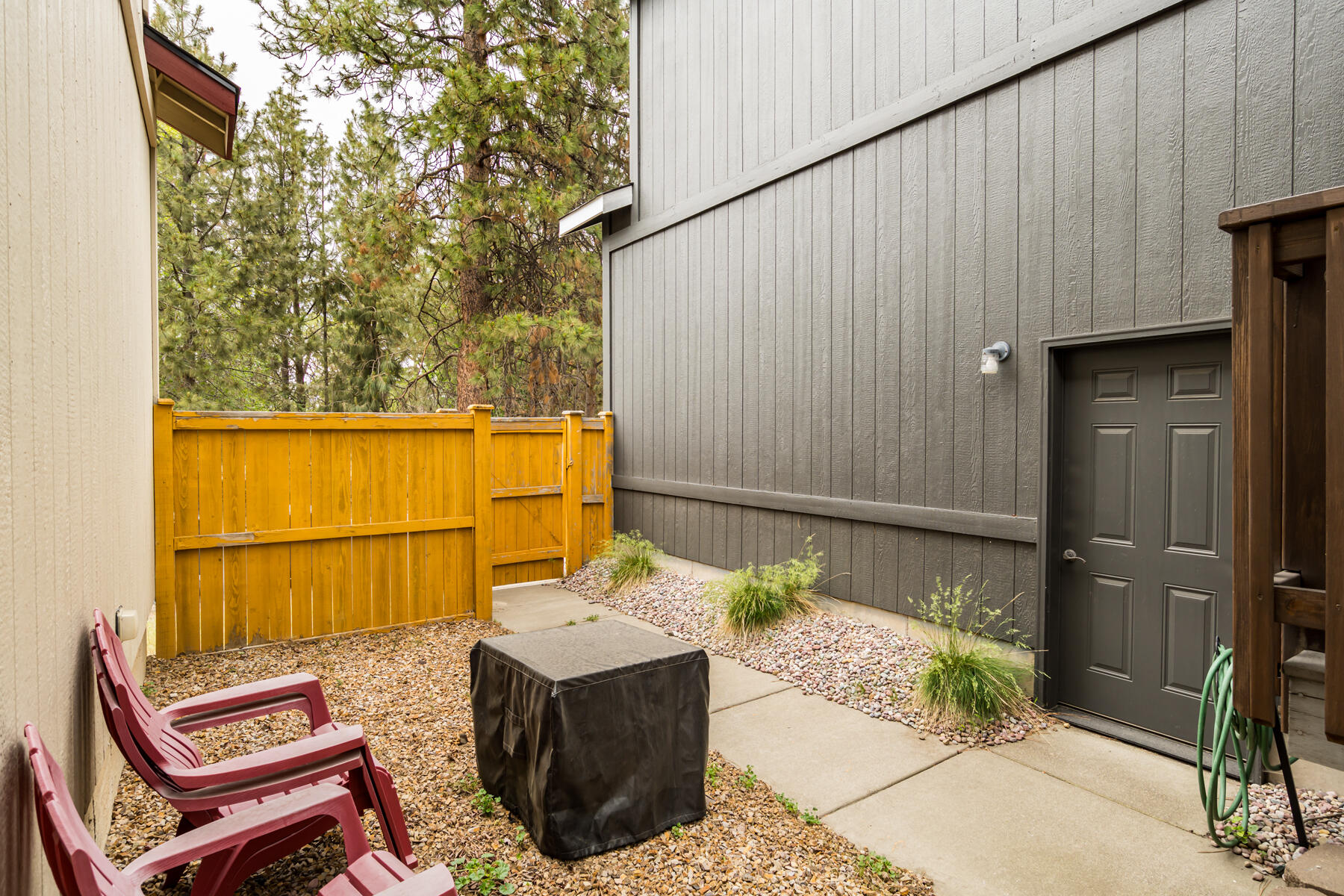 20184 Merriewood Lane Bend, OR 97702 - Photo 34 of 37