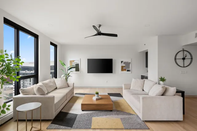 $1,050,000 | 1240 South 2nd Street, Unit 1419, Minneapolis, MN 55415