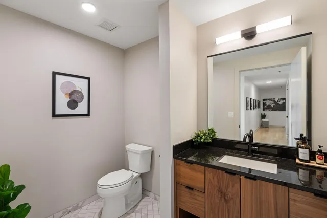 $1,050,000 | 1240 South 2nd Street, Unit 1419, Minneapolis, MN 55415