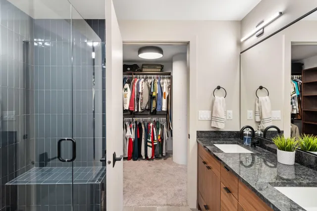 $1,050,000 | 1240 South 2nd Street, Unit 1419, Minneapolis, MN 55415