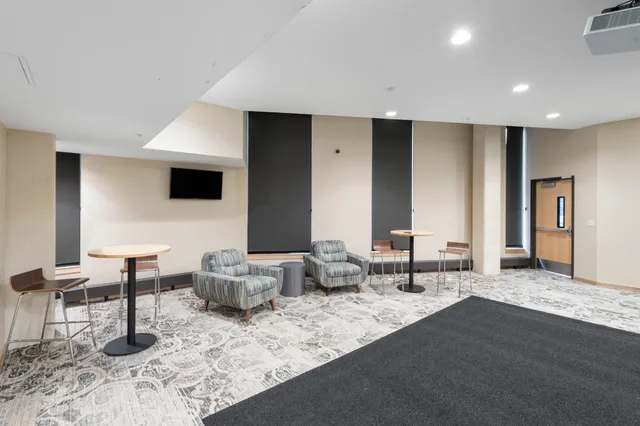 $1,050,000 | 1240 South 2nd Street, Unit 1419, Minneapolis, MN 55415