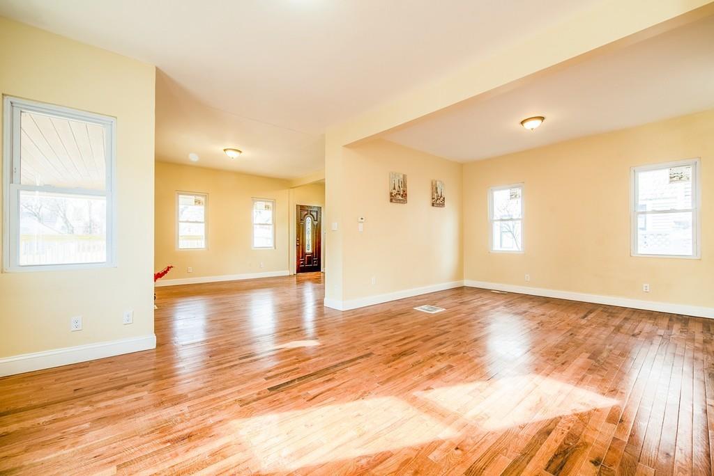 71 Yale Street Springfield, MA 01109 - Photo 7 of 30 Gallery Image 7