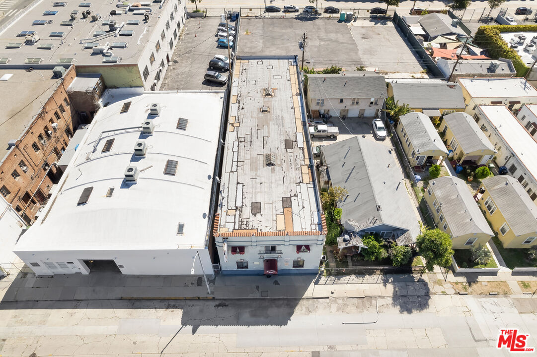 1042 Wilcox Avenue Los Angeles, CA 90038 - Photo 21 of 24 an aerial view of a large building