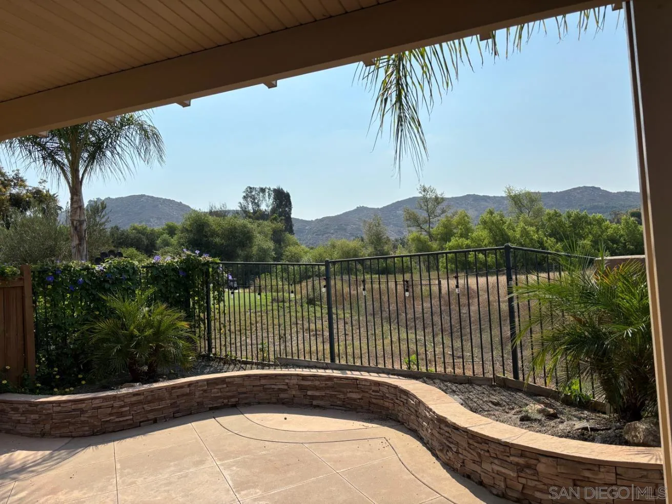 2476 Fallbrook Place Escondido, CA 92027 - Photo 5 of 33
