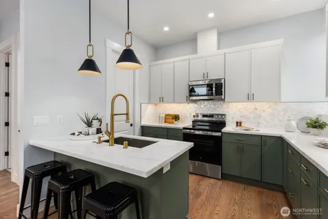 $997,500 | 4559 34th Avenue South, Seattle, WA 98118