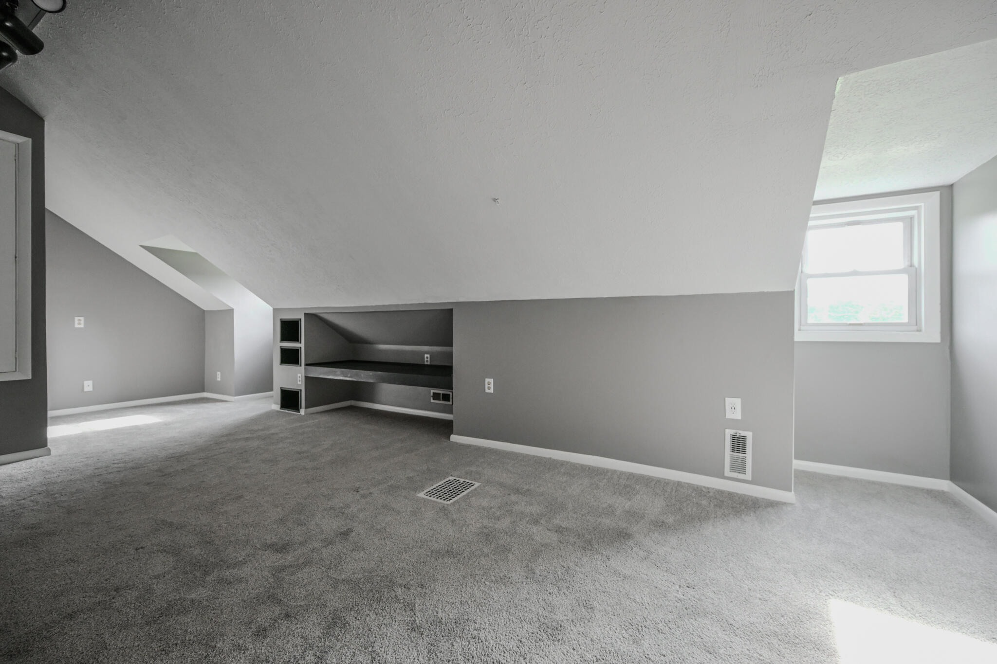 3301 Troy Road Springfield, OH 45504 - Photo 18 of 33 20260820-3301 Troy Rd-022