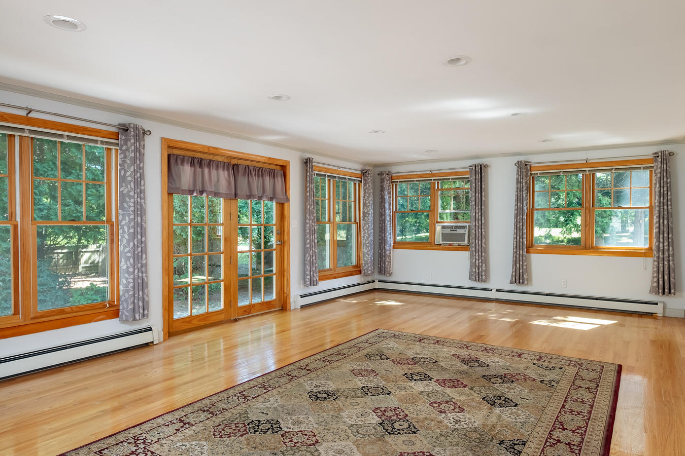 188 Southside Road York, ME 03909 - Photo 17 of 40 Family Room