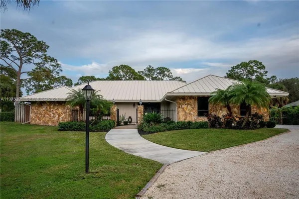 $1,225,000 | 1872 Southeast Colony Way, Jupiter, FL 33478