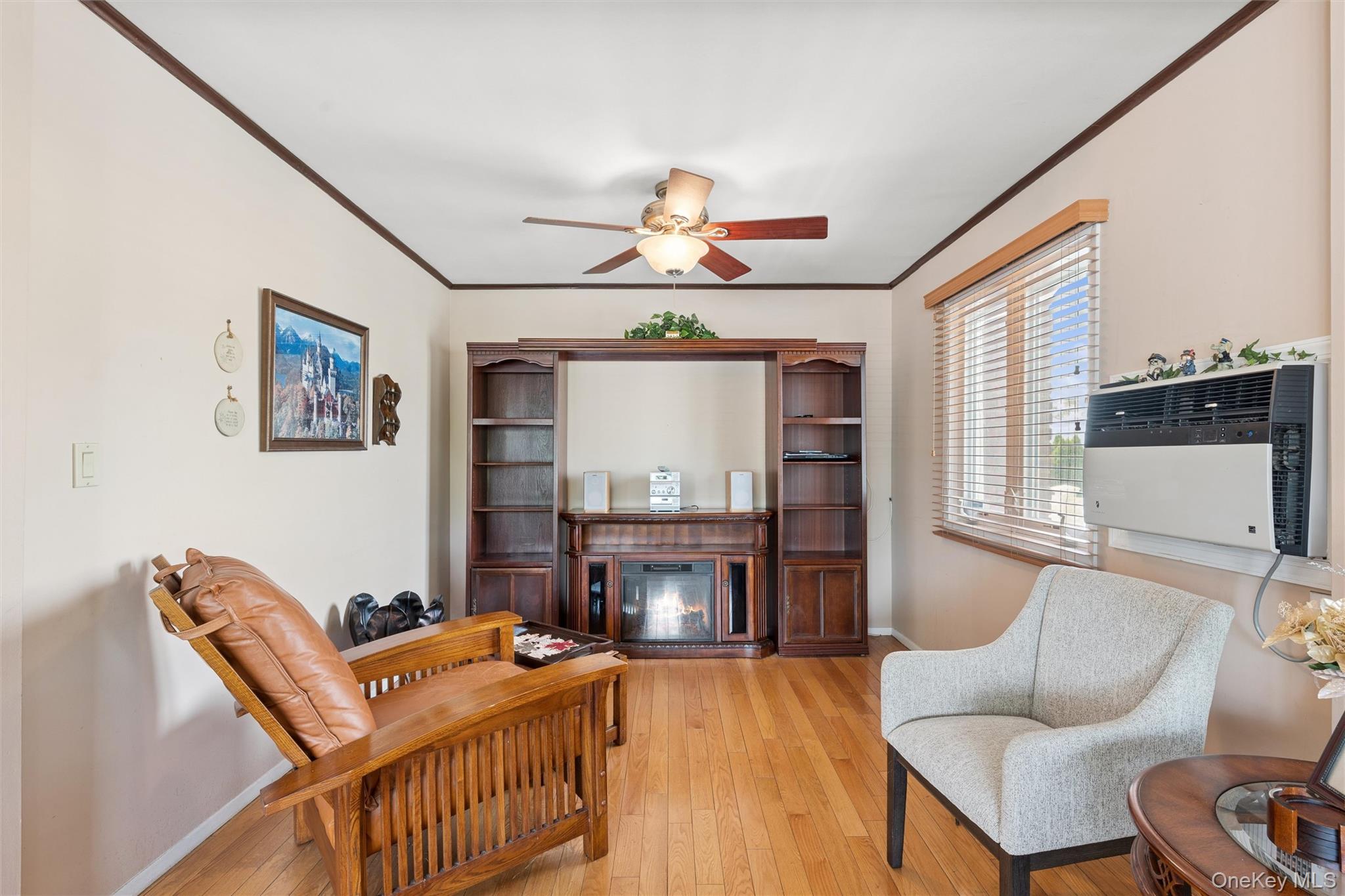 114 Miller Road Hicksville, NY 11801 - Photo 12 of 40