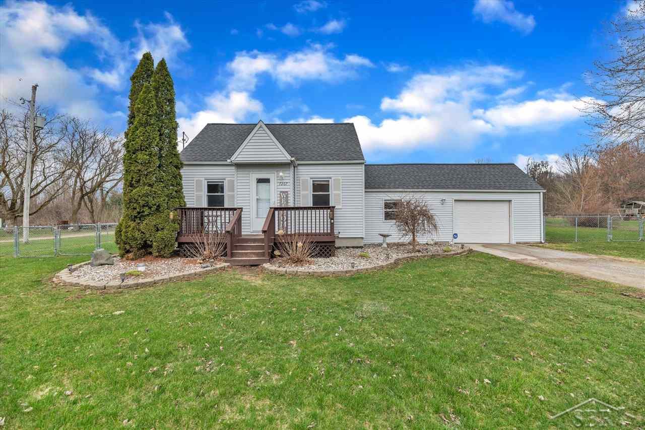 7207 North Linden Road Mount Morris, MI 48458 - Photo 6 of 42 50071540-5.JPG