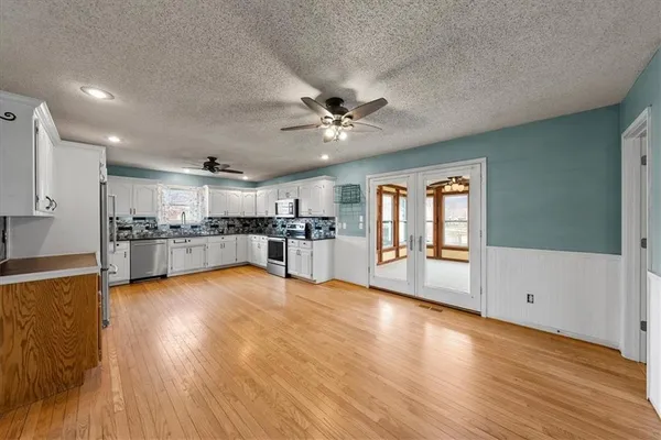 $425,000 | 20952 West 125th Terrace, Olathe, KS 66061
