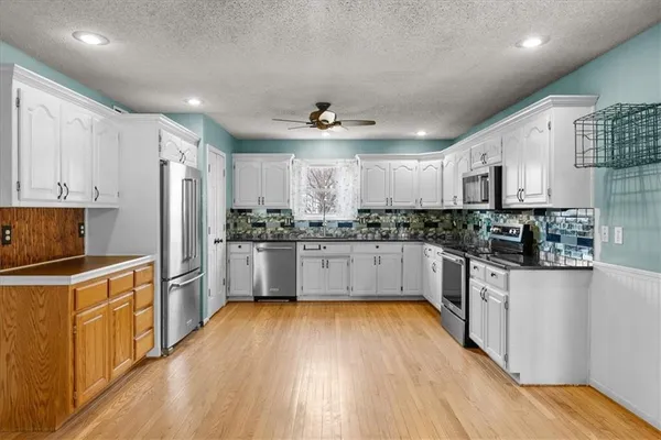 $425,000 | 20952 West 125th Terrace, Olathe, KS 66061