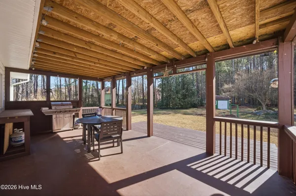 $514,900 | 153 North Point Boulevard, Moyock, NC 27958