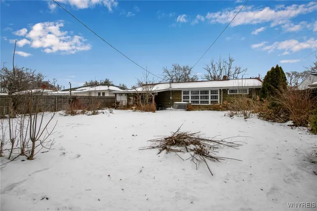 $225,000 | 482 Woodstock Avenue, Tonawanda, NY 14150