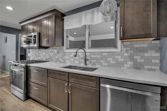 $225,000 | 482 Woodstock Avenue, Tonawanda, NY 14150