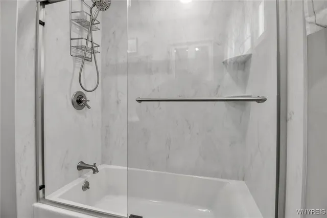 $225,000 | 482 Woodstock Avenue, Tonawanda, NY 14150