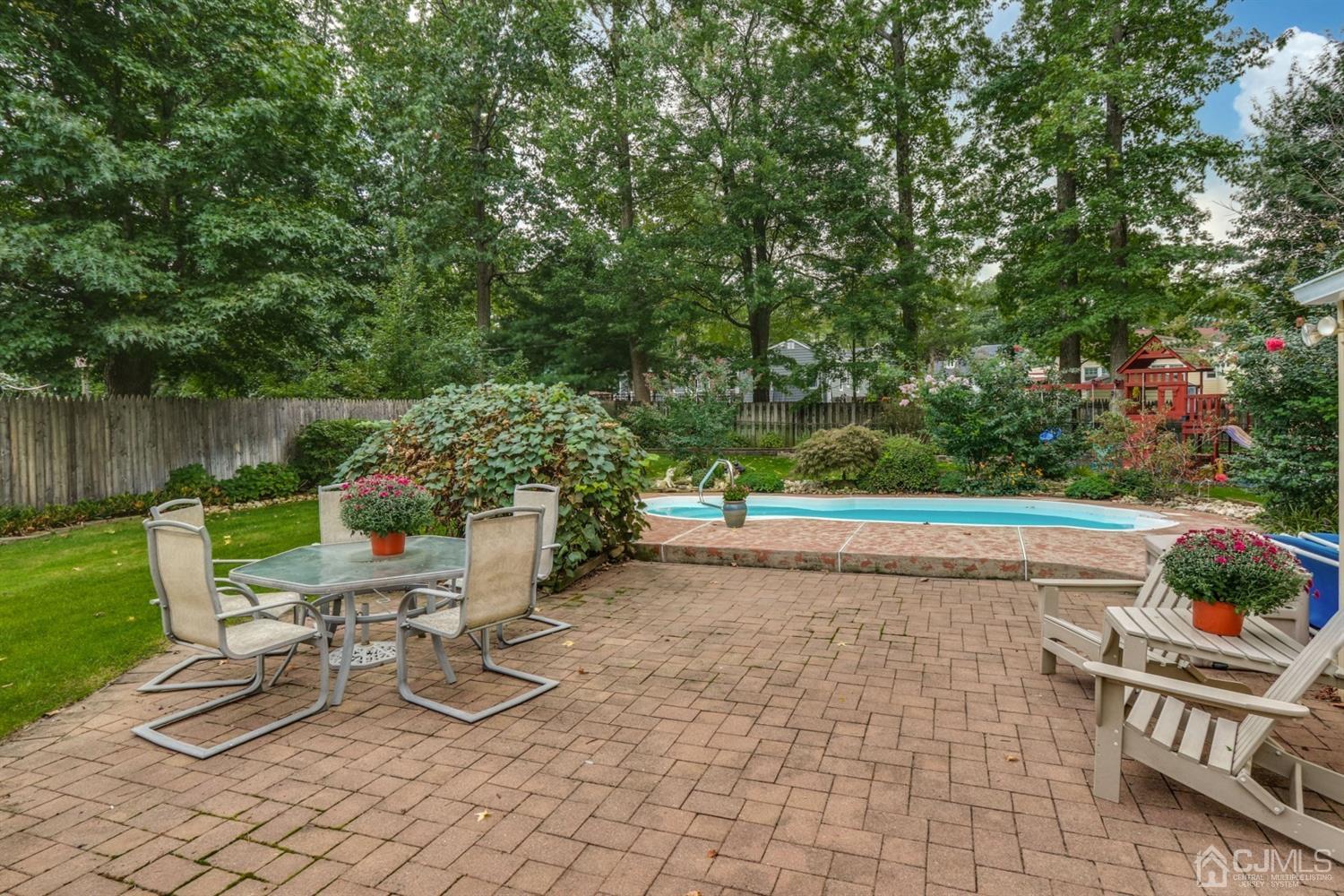 217 Oxford Road Edison, NJ 08820 - Photo 22 of 27
