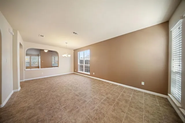 $424,900 | 533 Shasta Street, DeSoto, TX 75115