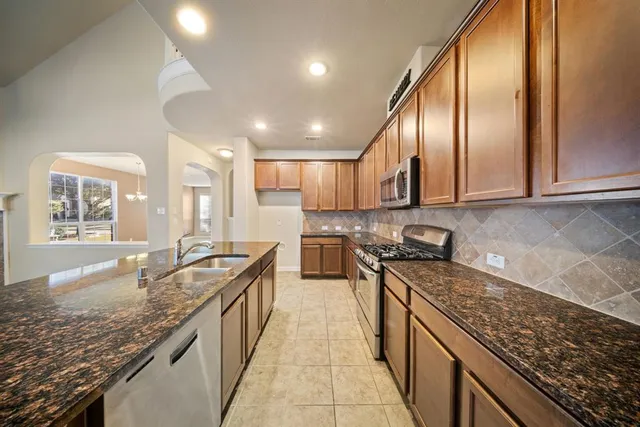 $449,900 | 533 Shasta Street, DeSoto, TX 75115