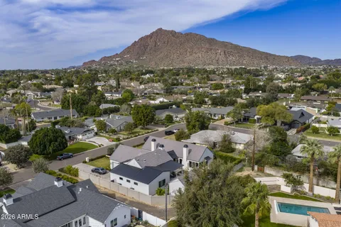 $4,695,000 | 4121 North 64th Place, Scottsdale, AZ 85251