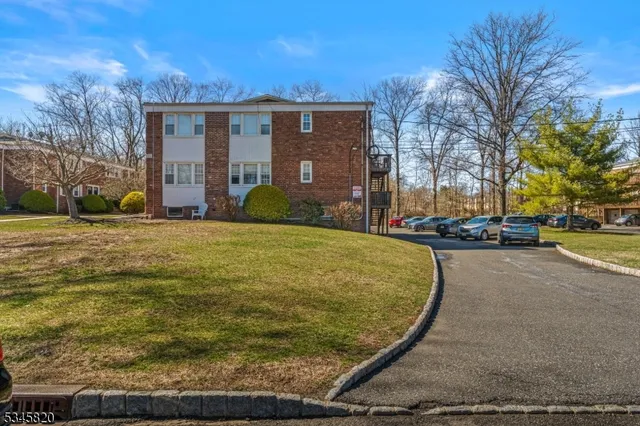 $249,900 | 15 Dartmouth Avenue, Unit 3A, Bridgewater, NJ 08807