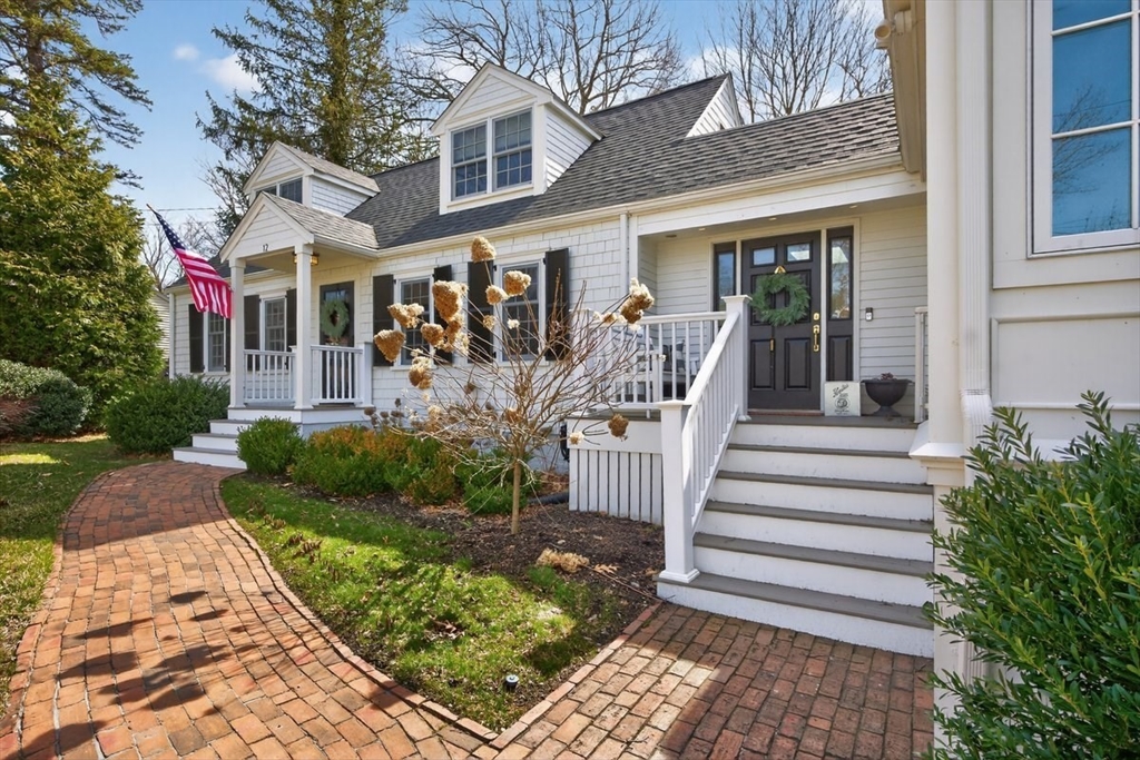 12 Tupelo Road Cohasset, MA 02025 - Photo 3 of 35