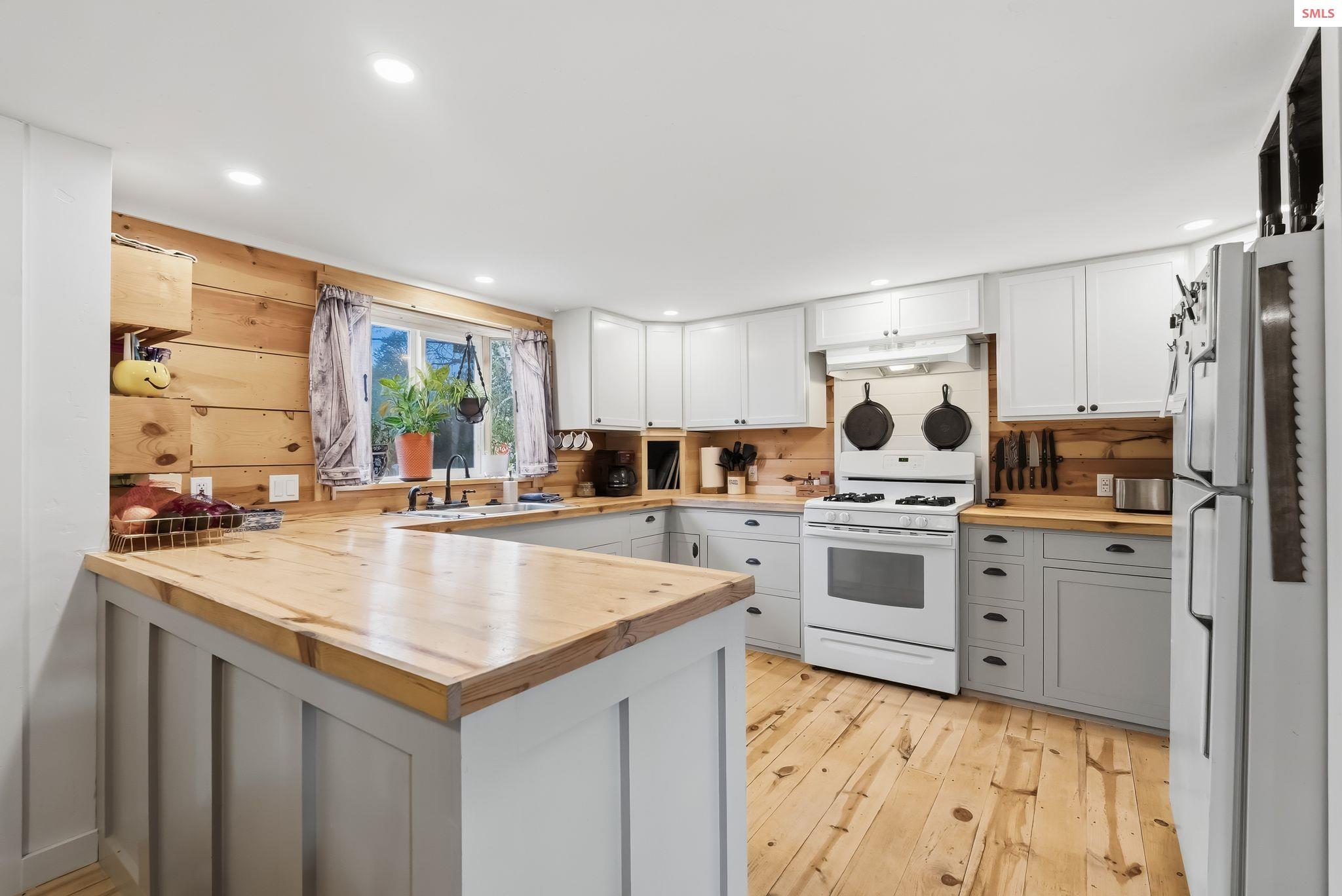 28 Whiskey Jack Road Sandpoint, ID 83864 - Photo 9 of 37 Gallery Image 9