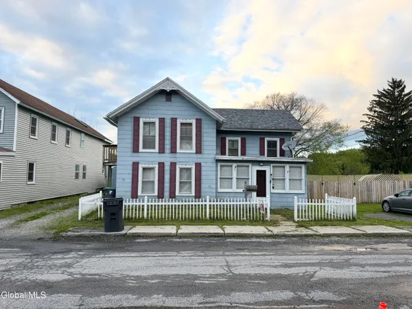 $169,000 | 11 Nixon Street, Hoosick Falls, NY 12090