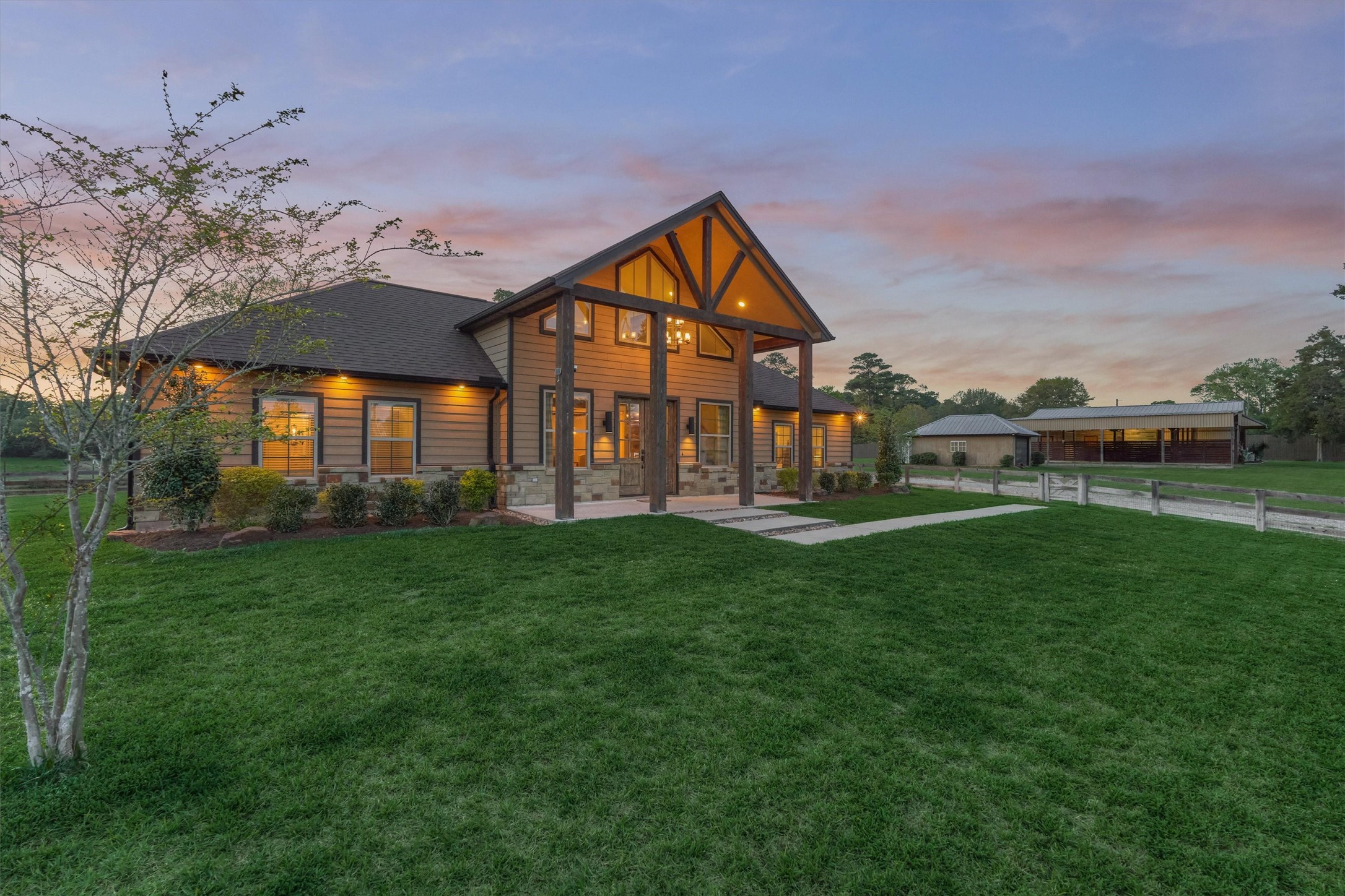 13125 Browder Traylor Road Willis, TX 77378 - Photo 10 of 50 a view of outdoor space yard and balcony