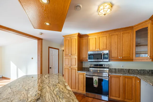 $479,900 | 701 Highway 202, Monmouth, ME 04265