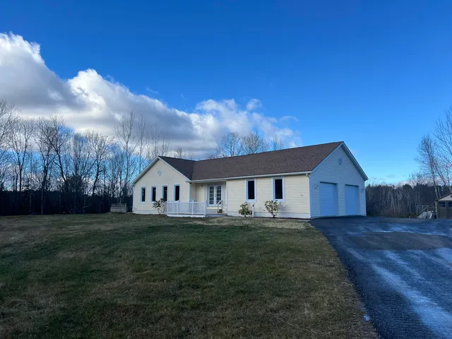 $479,900 | 701 Highway 202, Monmouth, ME 04265