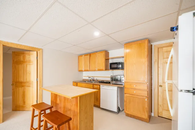 $479,900 | 701 Highway 202, Monmouth, ME 04265