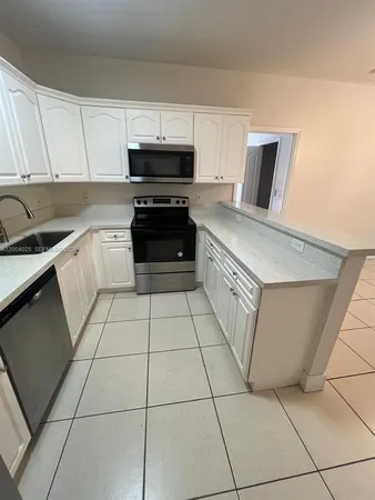 $2,850 | 7570 Northwest 176th Terrace, Unit 7570, Hialeah, FL 33015