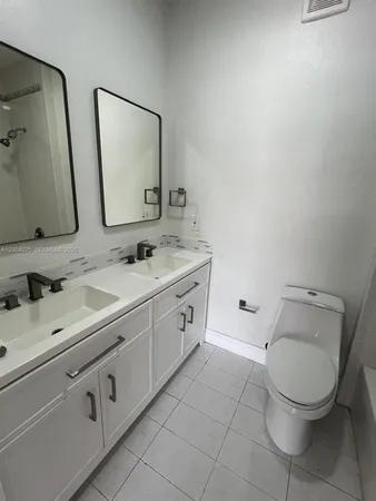 $2,850 | 7570 Northwest 176th Terrace, Unit 7570, Hialeah, FL 33015