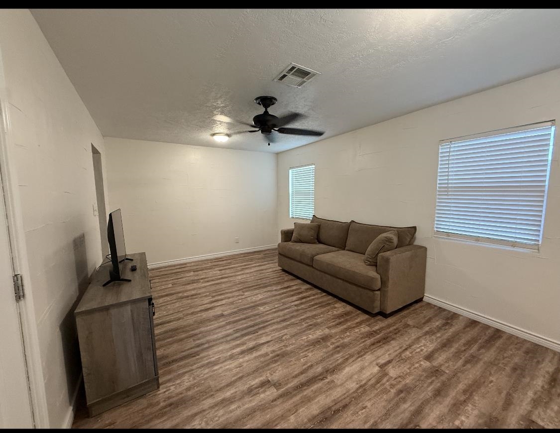 1002 Block Street Port Neches, TX 77651 - Photo 2 of 9
