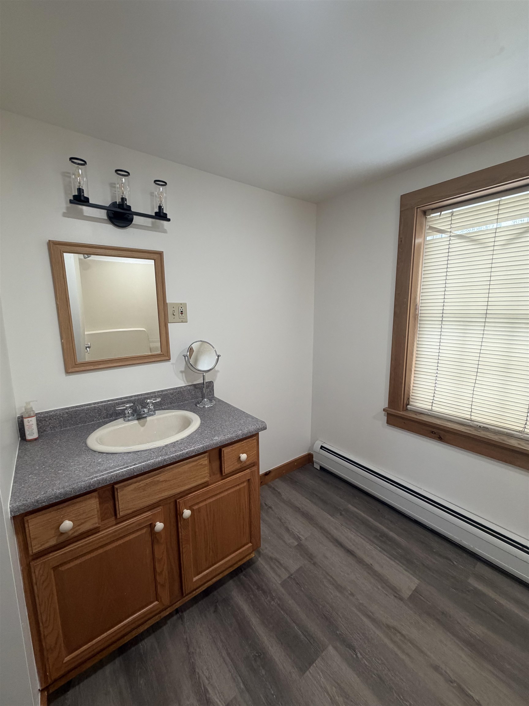 211 Main Street Ludlow, VT 05149 - Photo 12 of 18